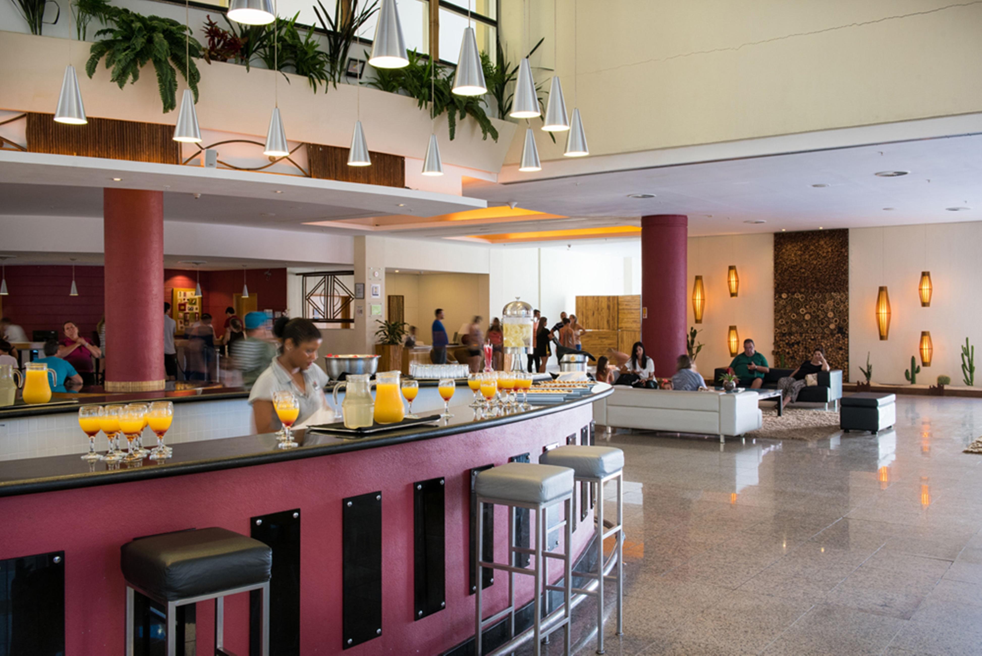 Vila Gale Eco Resort Angra Angra dos Reis Kültér fotó The lobby bar at the Sheraton Berlin