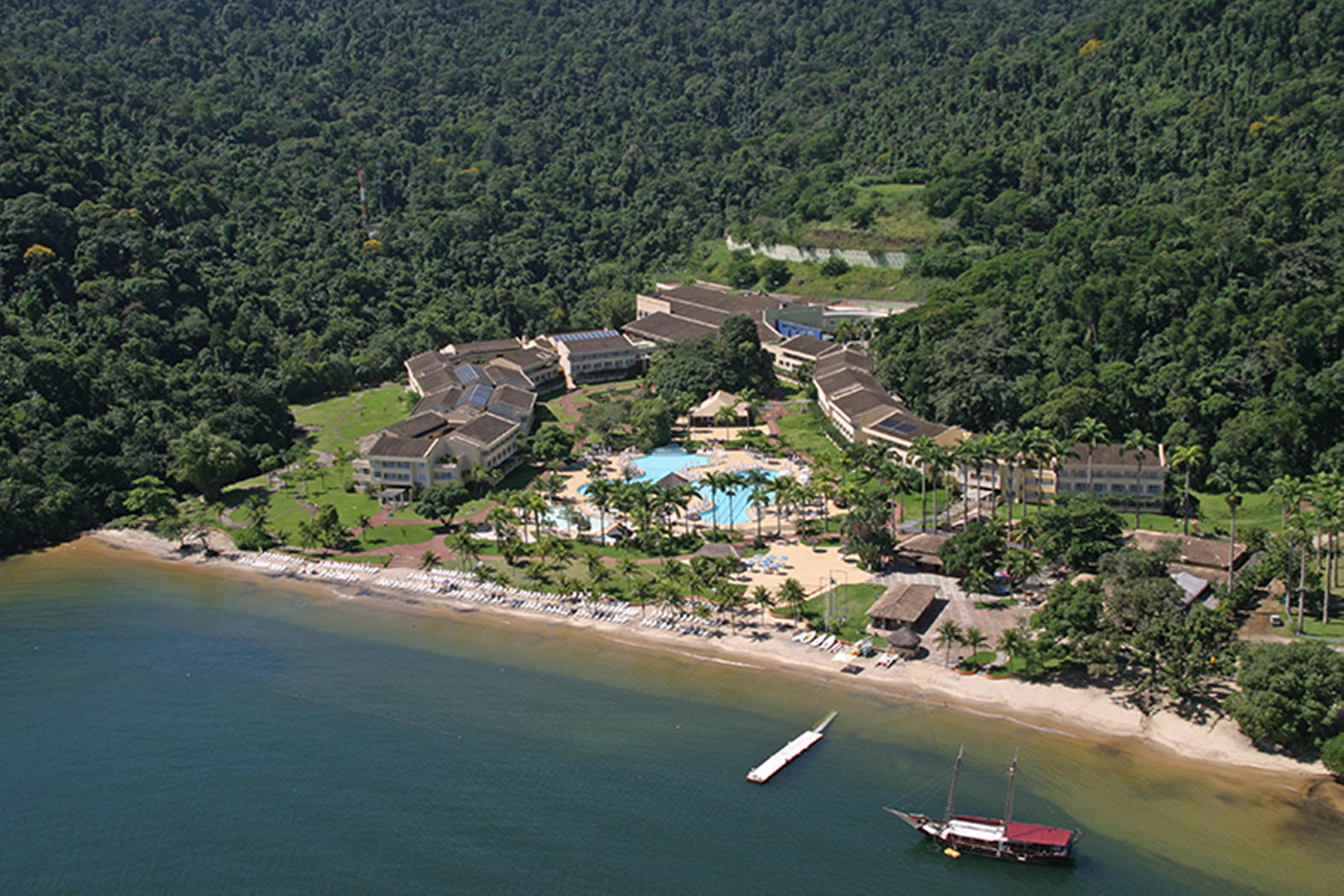 Vila Gale Eco Resort Angra Angra dos Reis Kültér fotó Aerial view of the resort